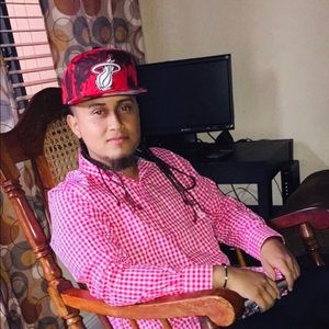 Meet your Posher, Agustin